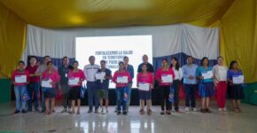 141 parteras y parteros ancestrales amazónicos obtienen certificación para fortalecer conocimientos y competencias interculturales con profesionales de la salud